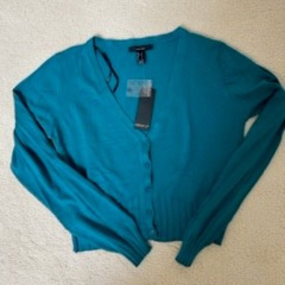 Women's Cropped Cardigan - Picture 1 of 3